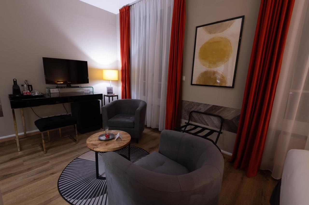 Grand Du Tonneau D'or Hotel