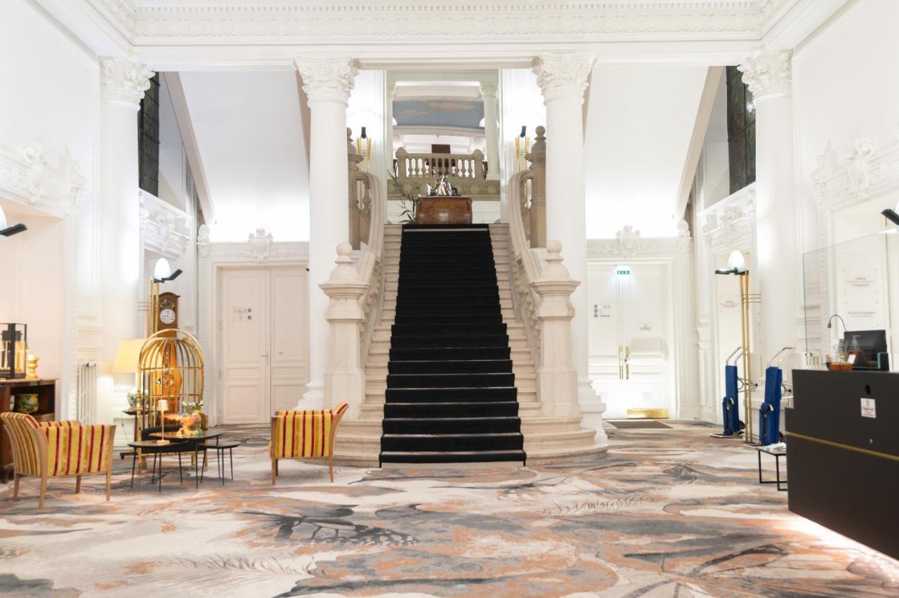 Grand Du Tonneau D'or Hotel 4*