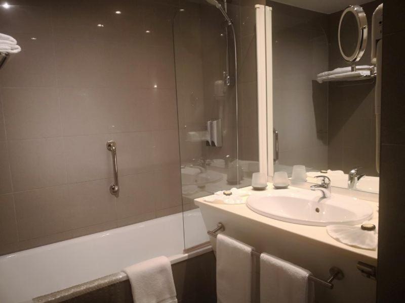 Grand Du Tonneau D'or Hotel 4*