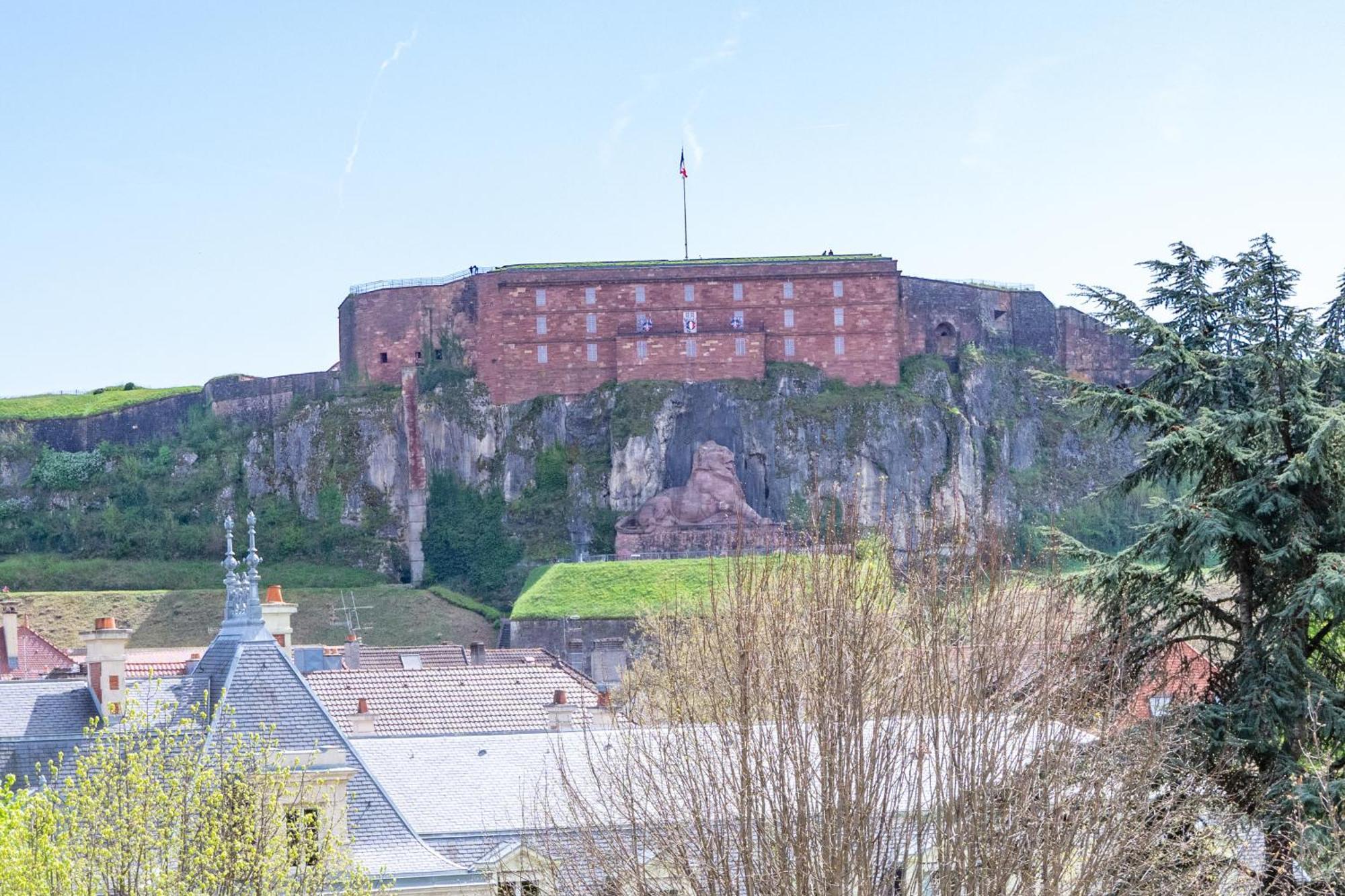 Grand Du Tonneau D'or Hotel 4*